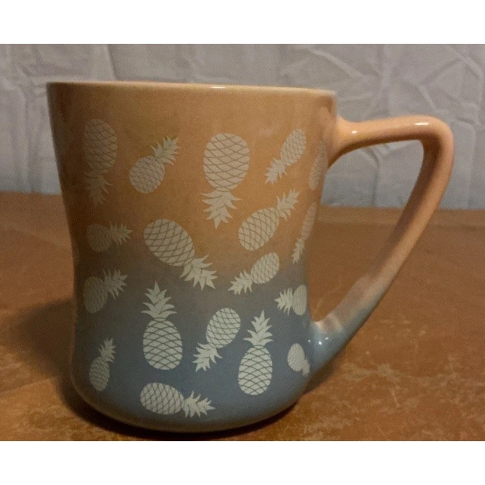 2019 Edible Arrangements Pineapple Ceramic Coffee Mug Ombré Peach And Blue 20 Oz